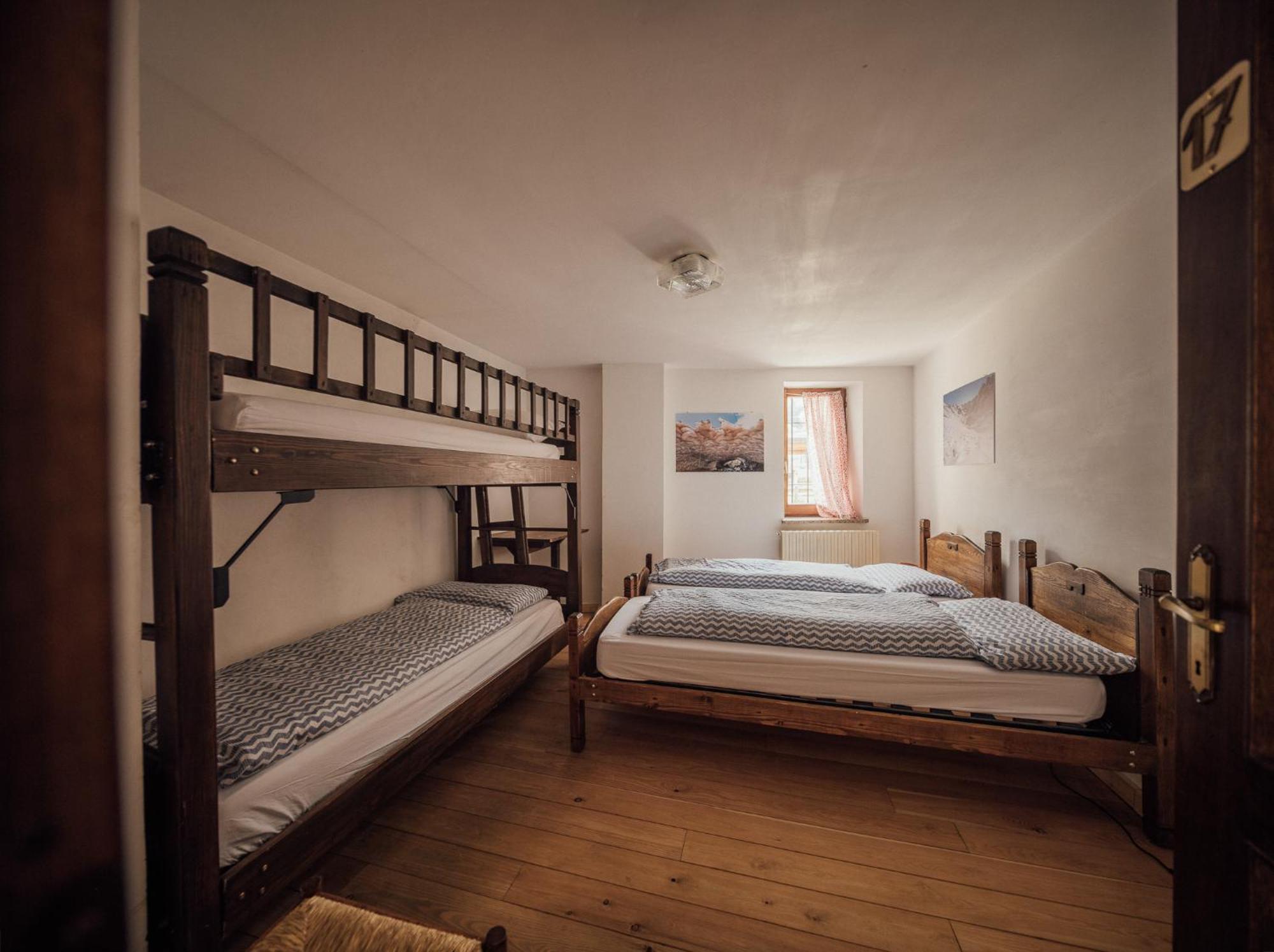 Albergo Locanda Mistral Acceglio Exterior photo